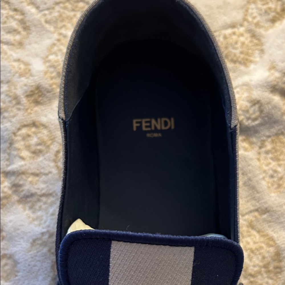 Fendi shoes brand new in box - Picture 3 of 8